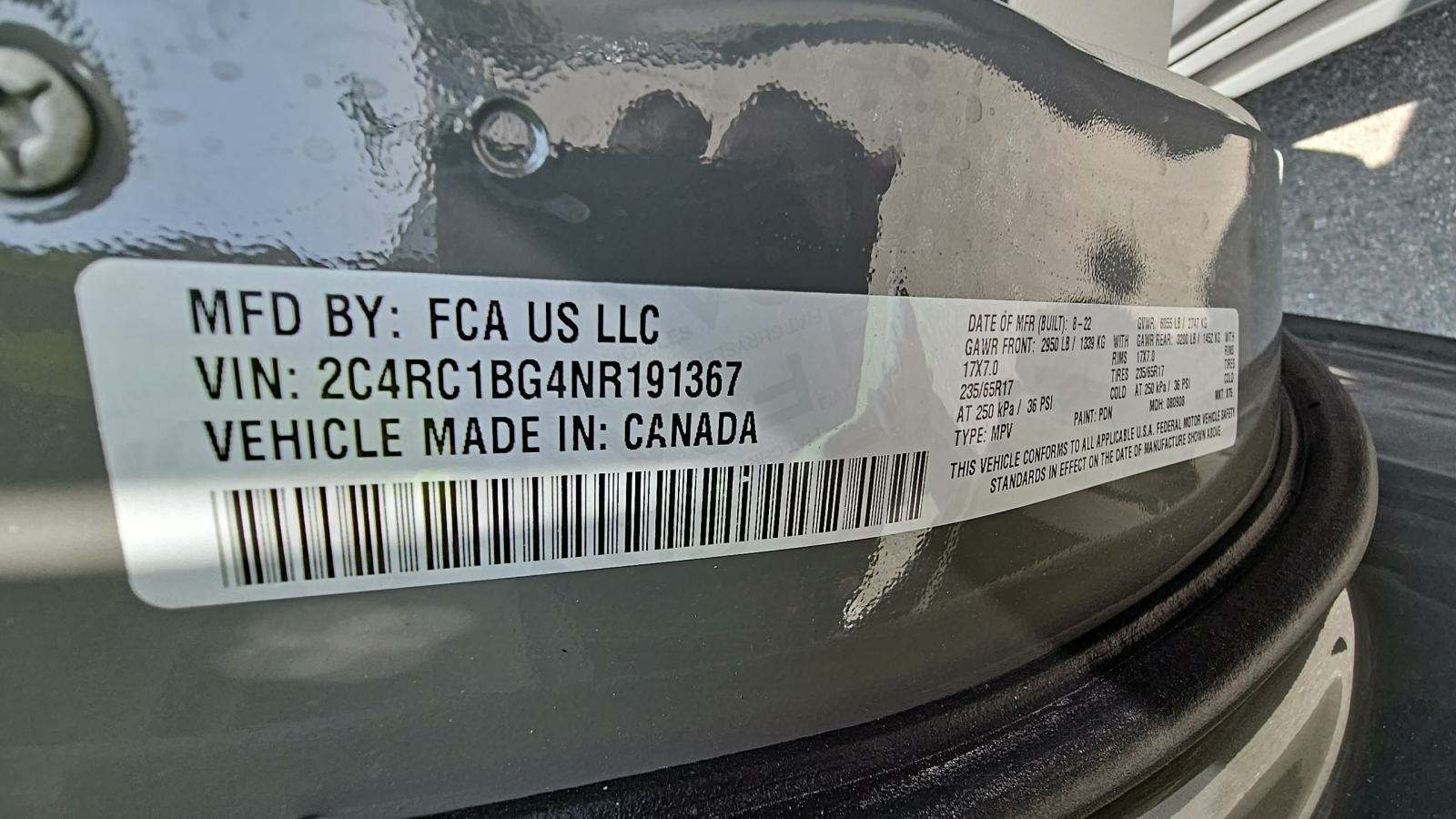 Автомобиль Chrysler Pacifica Touring 2022 | GrandCar Автомобиль Chrysler Pacifica Touring 2022 | GrandCar