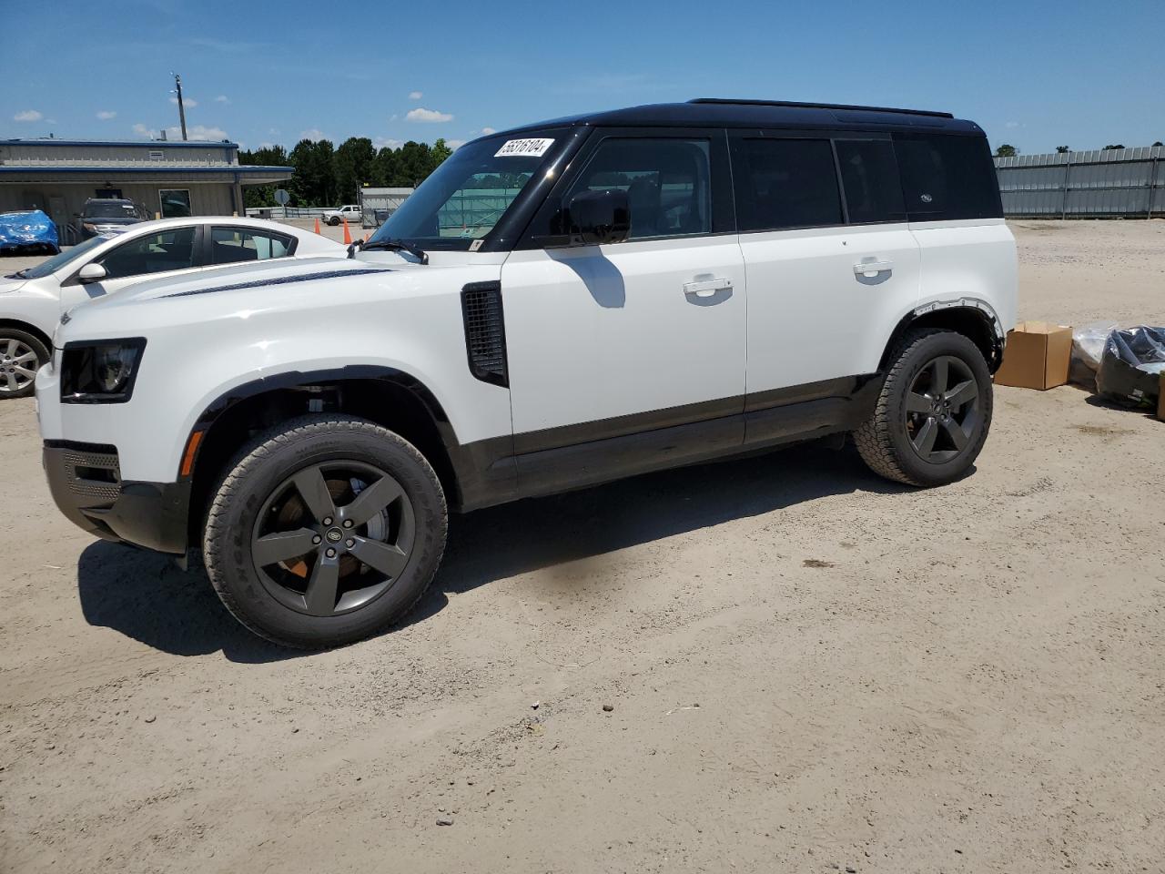 Автомобіль LAND ROVER DEFENDER 110 X-DYNAMIC SE 2023 | GrandCar