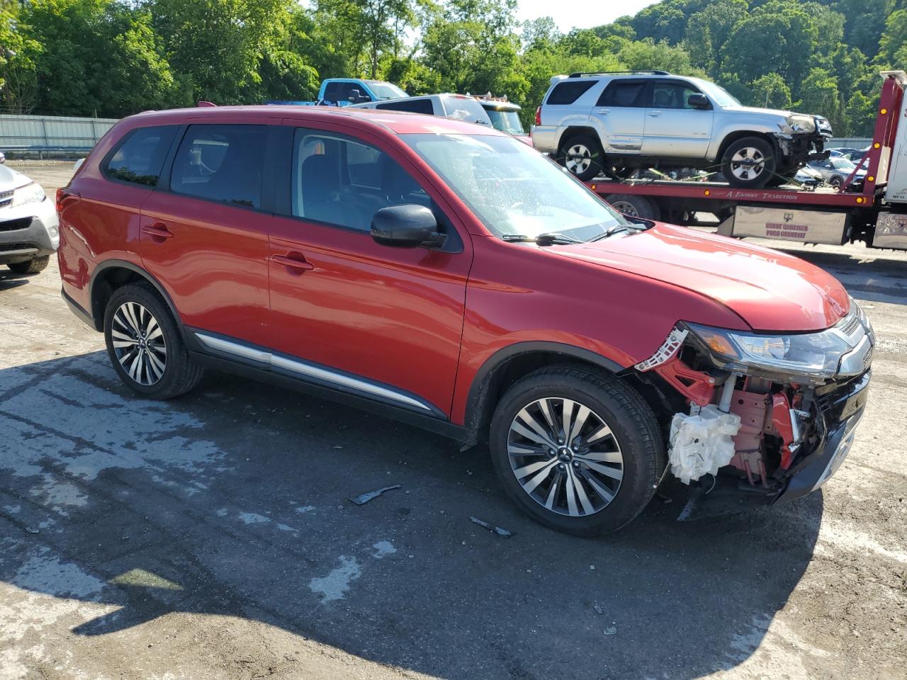 Автомобіль MITSUBISHI OUTLANDER SE 2019 | GrandCar Автомобіль MITSUBISHI OUTLANDER SE 2019 | GrandCar