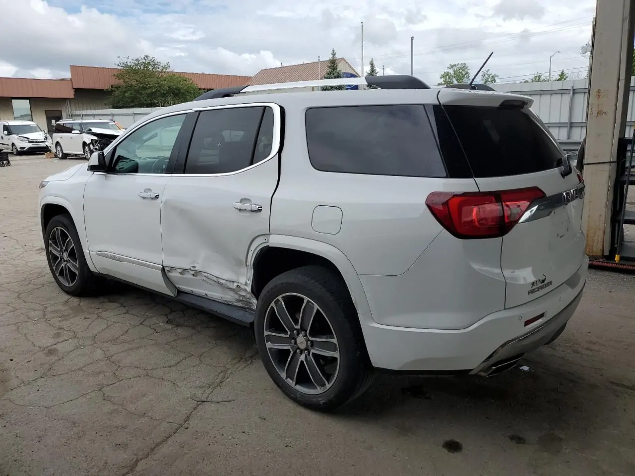 Автомобіль GMC ACADIA DENALI 2019 | GrandCar Автомобіль GMC ACADIA DENALI 2019 | GrandCar