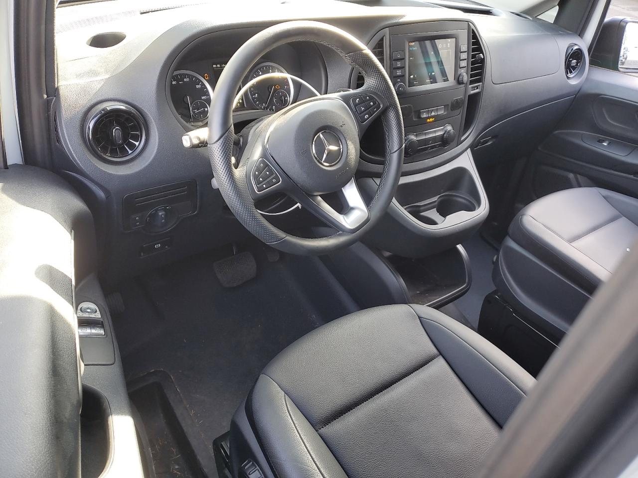 Автомобиль MERCEDES-BENZ METRIS 2022 | GrandCar Автомобиль MERCEDES-BENZ METRIS 2022 | GrandCar