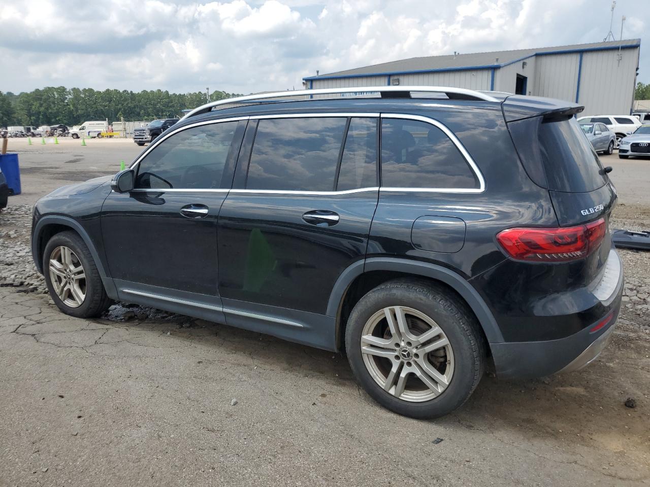 Автомобіль MERCEDES-BENZ GLB 250 2020 | GrandCar Автомобіль MERCEDES-BENZ GLB 250 2020 | GrandCar