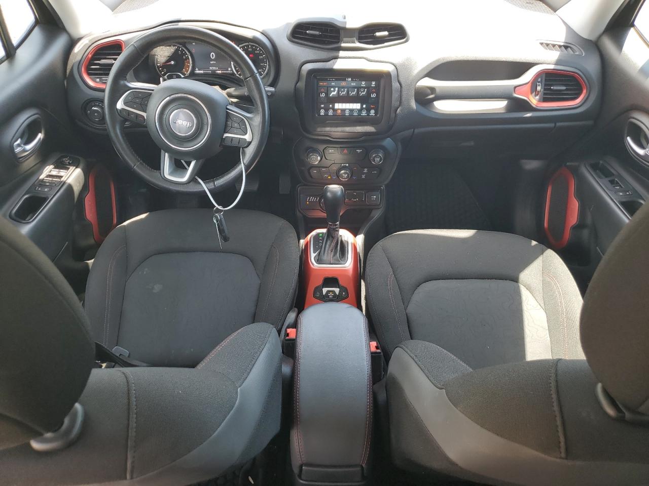 Автомобиль JEEP RENEGADE TRAILHAWK 2019 | GrandCar Автомобиль JEEP RENEGADE TRAILHAWK 2019 | GrandCar