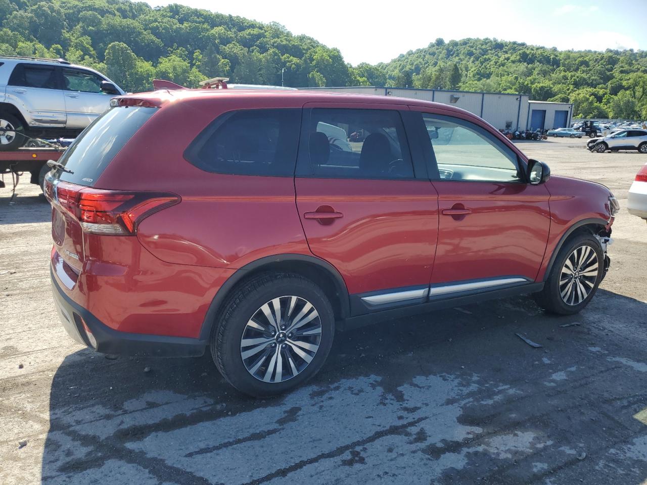Автомобіль MITSUBISHI OUTLANDER SE 2019 | GrandCar Автомобіль MITSUBISHI OUTLANDER SE 2019 | GrandCar