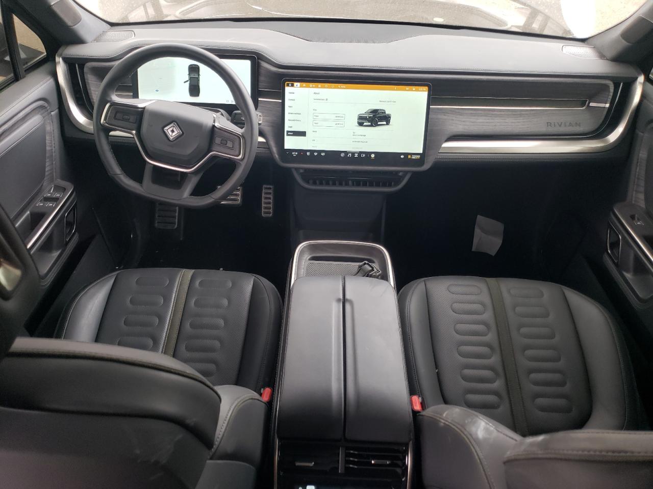 Автомобиль RIVIAN R1T ADVENTURE 2022 | GrandCar Автомобиль RIVIAN R1T ADVENTURE 2022 | GrandCar