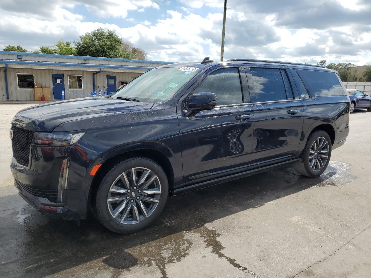 Автомобиль CADILLAC ESCALADE ESV SPORT 2023 | GrandCar