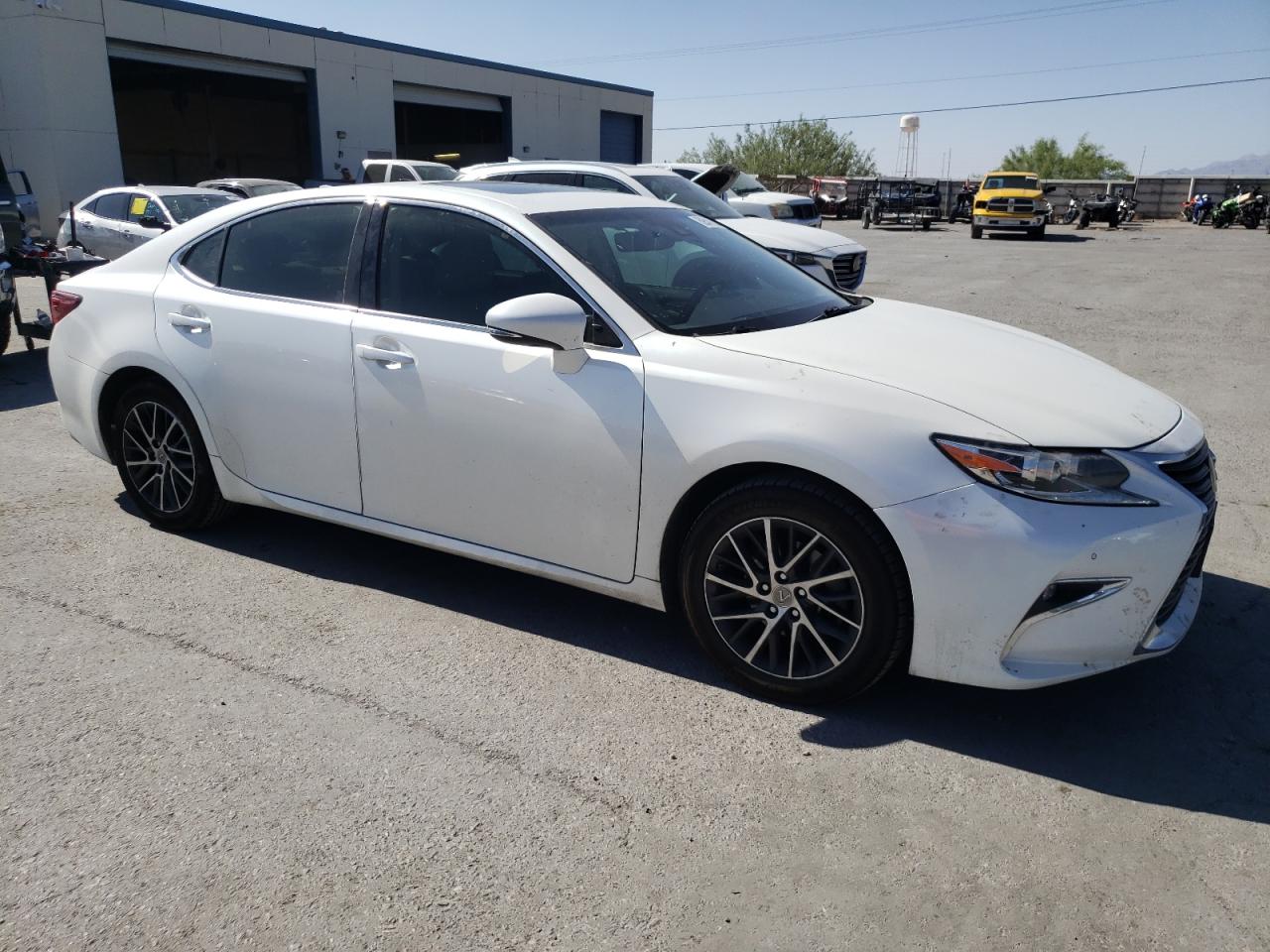 Автомобіль LEXUS ES 350 2016 | GrandCar