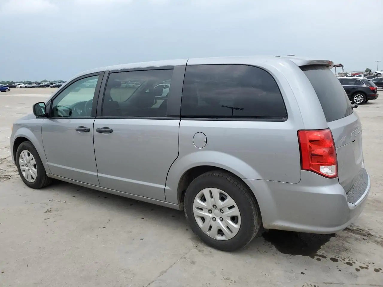 Автомобиль DODGE GRAND CARAVAN SE 2019 | GrandCar Автомобиль DODGE GRAND CARAVAN SE 2019 | GrandCar