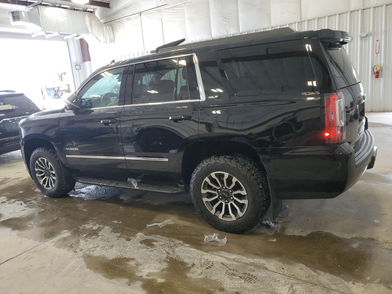 Автомобиль GMC YUKON SLT 2019 | GrandCar Автомобиль GMC YUKON SLT 2019 | GrandCar