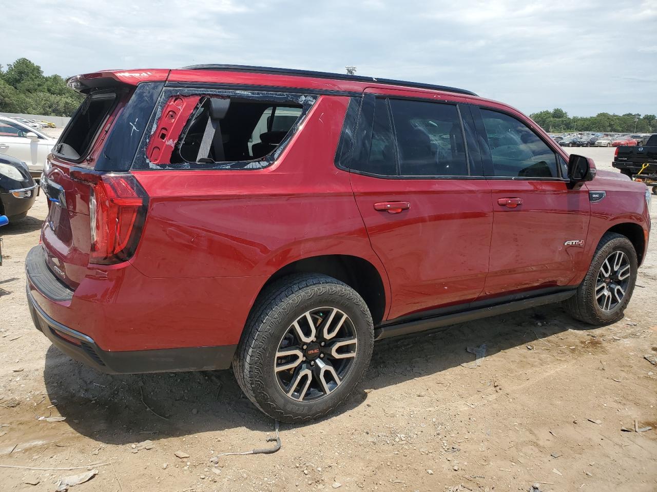 Автомобіль GMC YUKON AT4 2023 | GrandCar Автомобіль GMC YUKON AT4 2023 | GrandCar