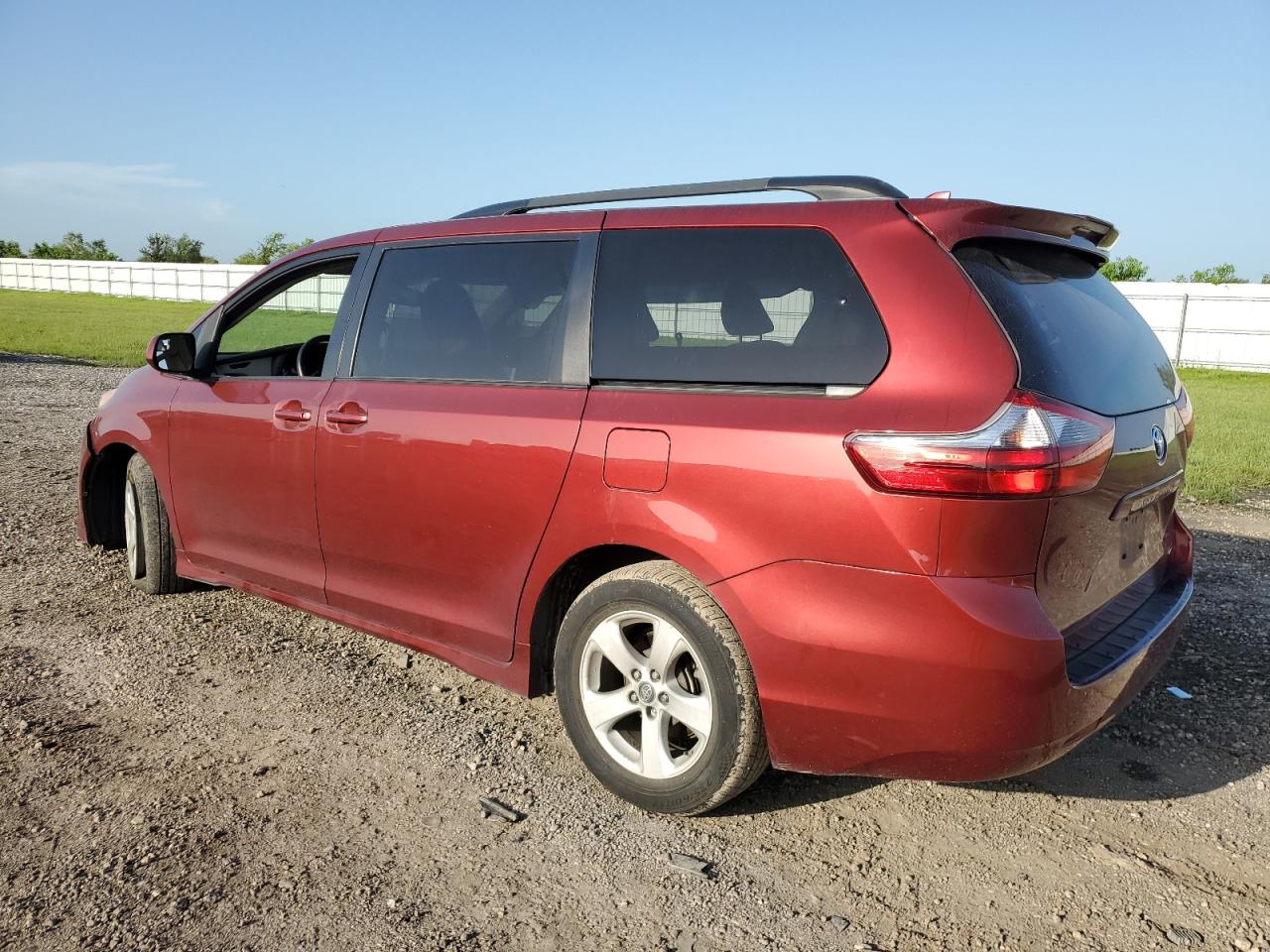 Автомобіль TOYOTA SIENNA LE 2020 | GrandCar Автомобіль TOYOTA SIENNA LE 2020 | GrandCar