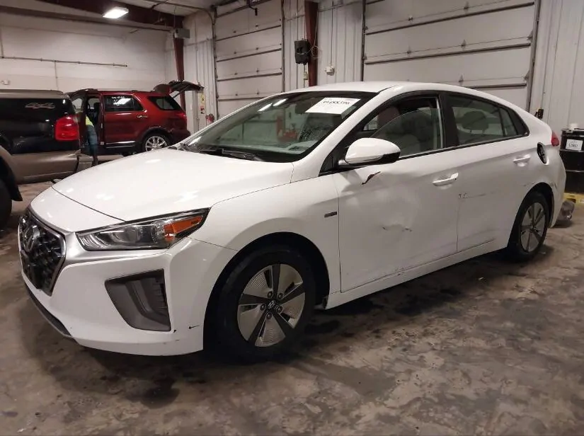 Автомобіль HYUNDAI IONIQ HYBRID BLUE 2020 | GrandCar Автомобіль HYUNDAI IONIQ HYBRID BLUE 2020 | GrandCar