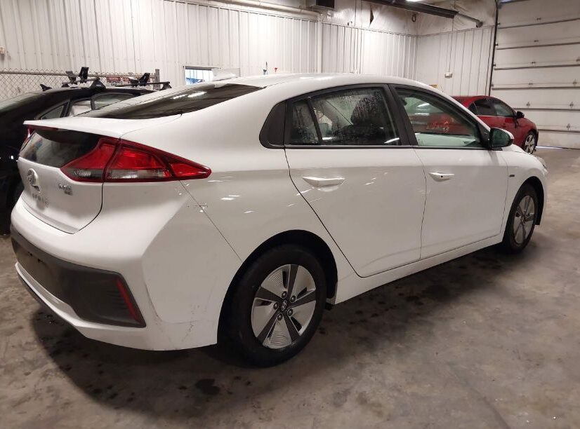 Автомобіль HYUNDAI IONIQ HYBRID BLUE 2020 | GrandCar Автомобіль HYUNDAI IONIQ HYBRID BLUE 2020 | GrandCar