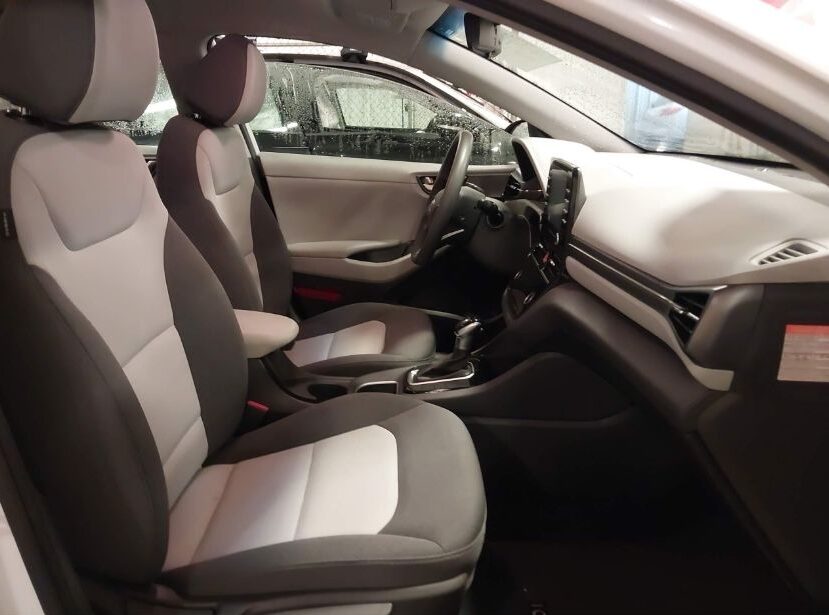 Автомобіль HYUNDAI IONIQ HYBRID BLUE 2020 | GrandCar Автомобіль HYUNDAI IONIQ HYBRID BLUE 2020 | GrandCar