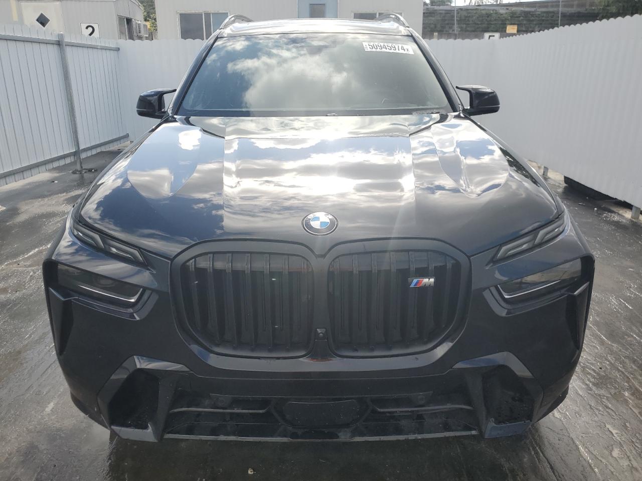 Автомобіль BMW X7 M60I 2023 | GrandCar Автомобіль BMW X7 M60I 2023 | GrandCar