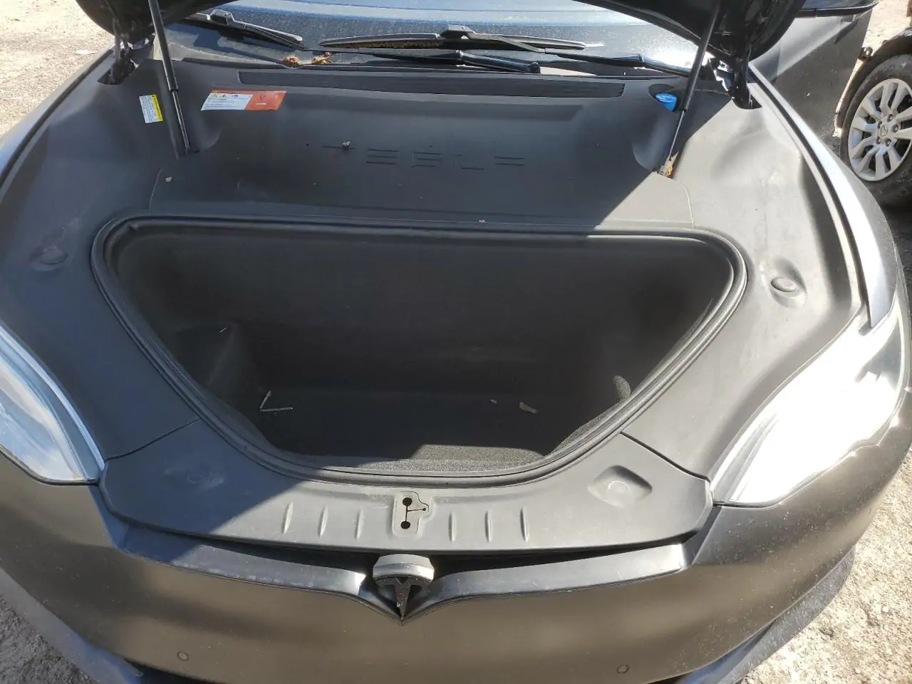Автомобиль TESLA MODEL S 2016 | GrandCar Автомобиль TESLA MODEL S 2016 | GrandCar