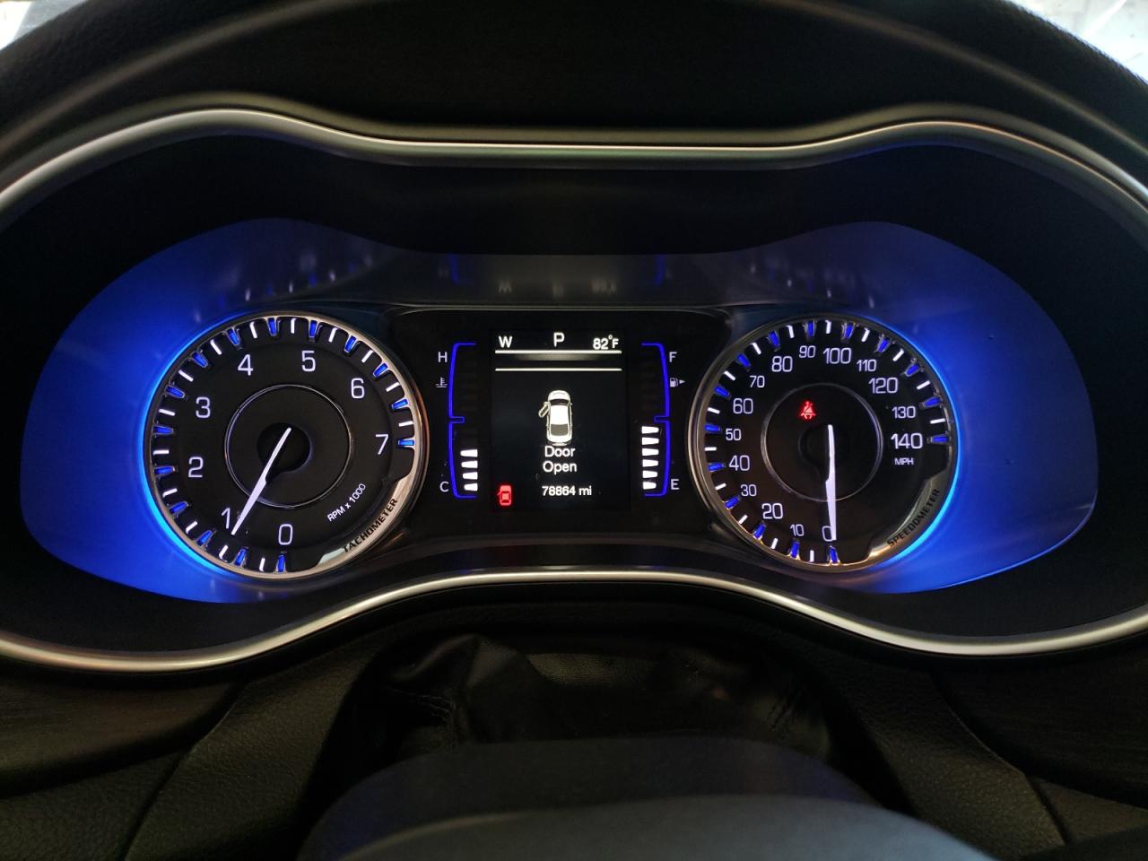 Автомобіль CHRYSLER 200 LIMITED 2017 | GrandCar Автомобіль CHRYSLER 200 LIMITED 2017 | GrandCar