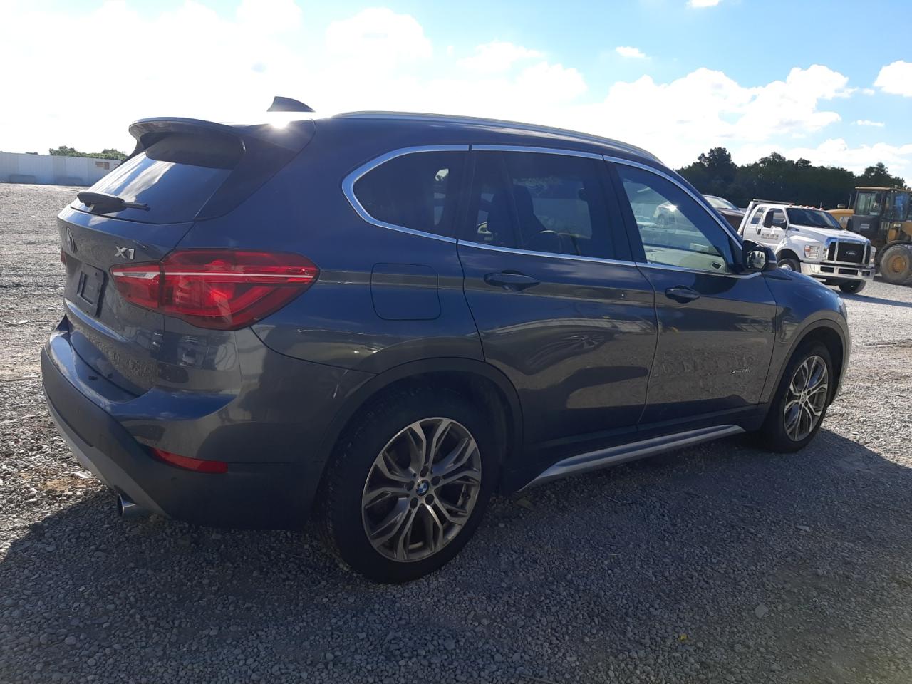 Автомобиль BMW X1 XDRIVE28I 2017 | GrandCar Автомобиль BMW X1 XDRIVE28I 2017 | GrandCar