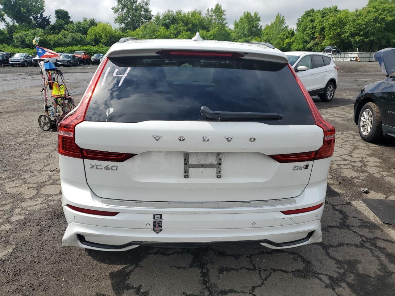 Автомобіль VOLVO XC60 B5 PLUS 2023 | GrandCar Автомобіль VOLVO XC60 B5 PLUS 2023 | GrandCar