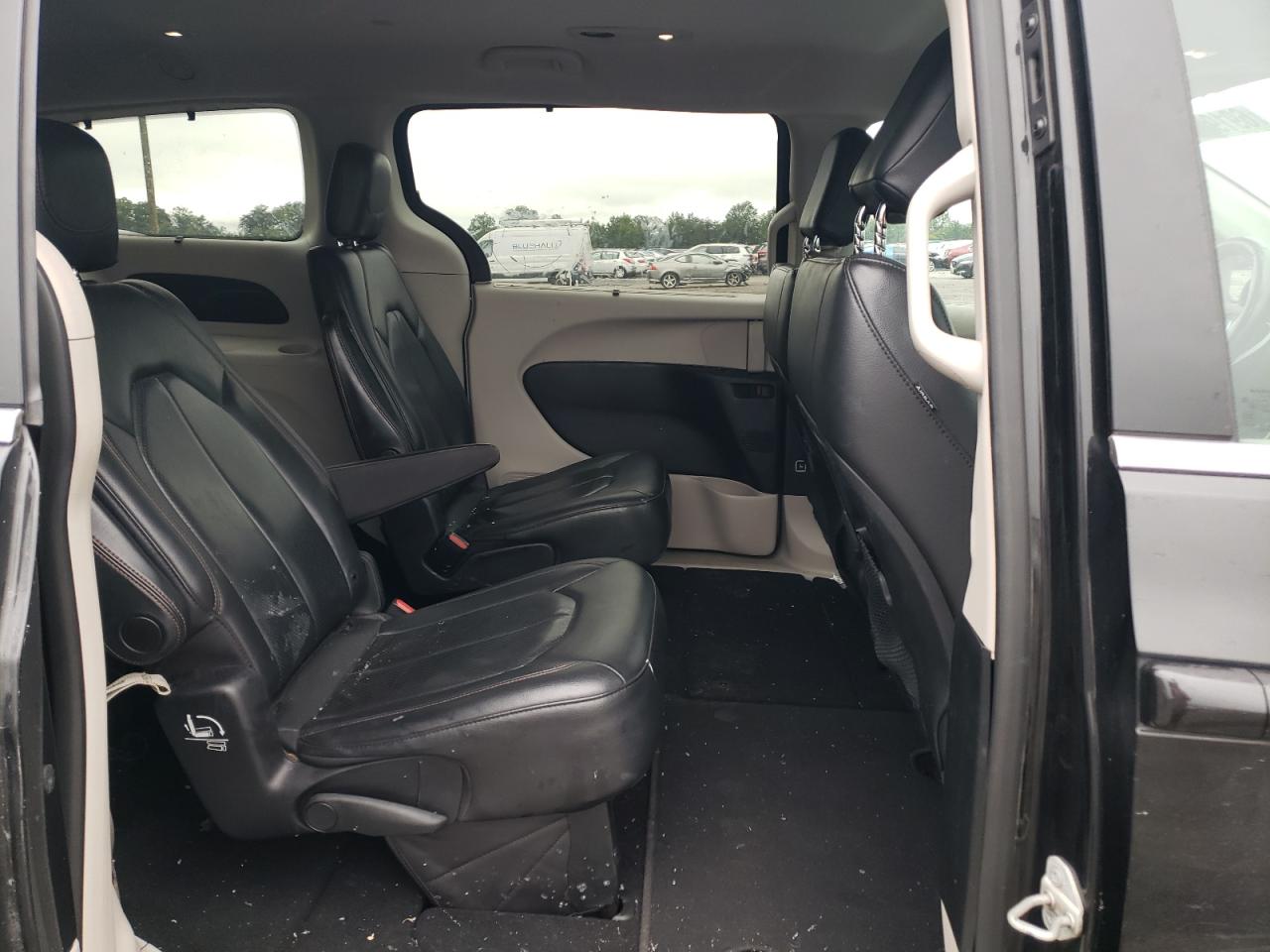 Автомобиль CHRYSLER PACIFICA TOURING L 2019 | GrandCar Автомобиль CHRYSLER PACIFICA TOURING L 2019 | GrandCar