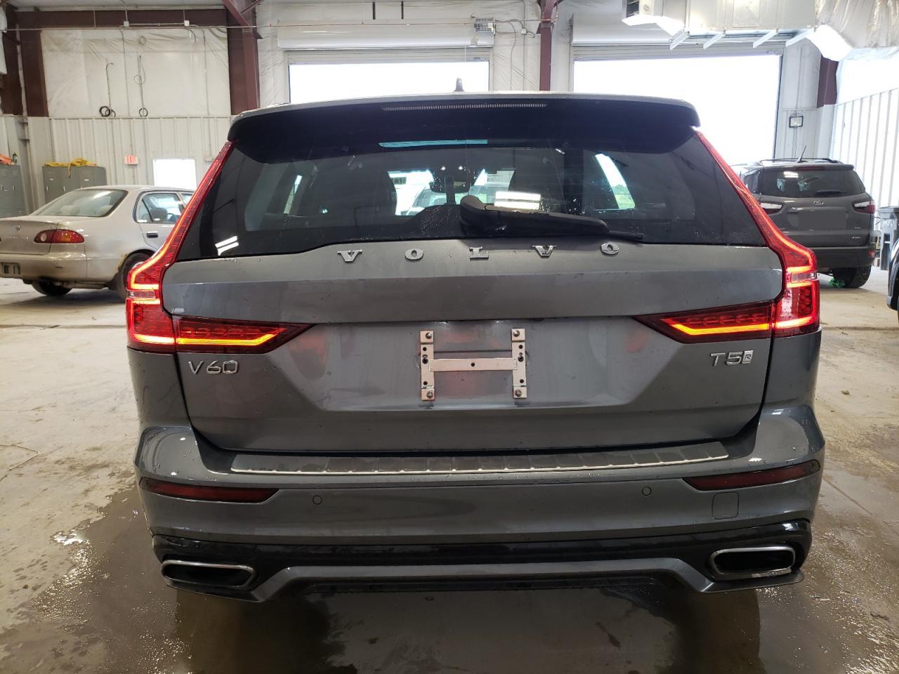 Автомобиль VOLVO V60 T5 R-DESIGN 2020 | GrandCar Автомобиль VOLVO V60 T5 R-DESIGN 2020 | GrandCar