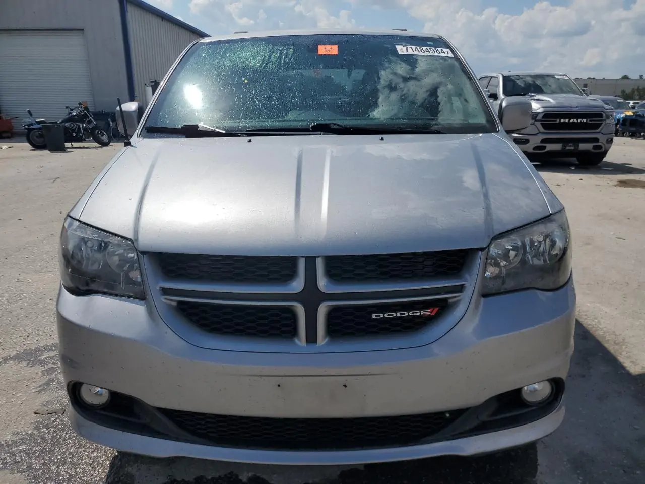 Автомобиль DODGE GRAND CARAVAN GT 2019 | GrandCar Автомобиль DODGE GRAND CARAVAN GT 2019 | GrandCar