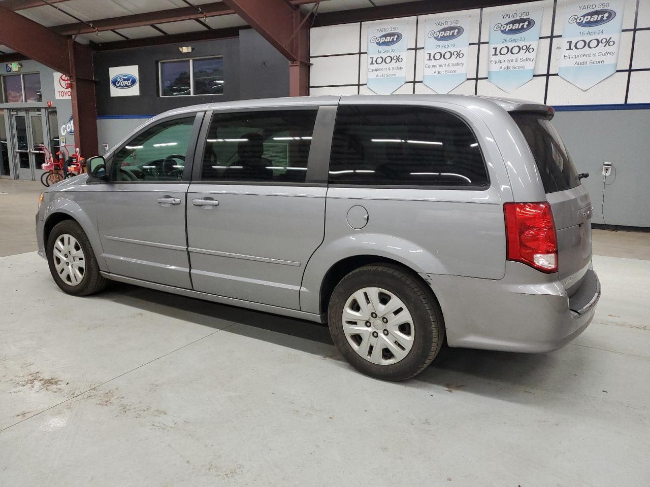 Автомобіль DODGE GRAND CARAVAN SE 2015 | GrandCar Автомобіль DODGE GRAND CARAVAN SE 2015 | GrandCar