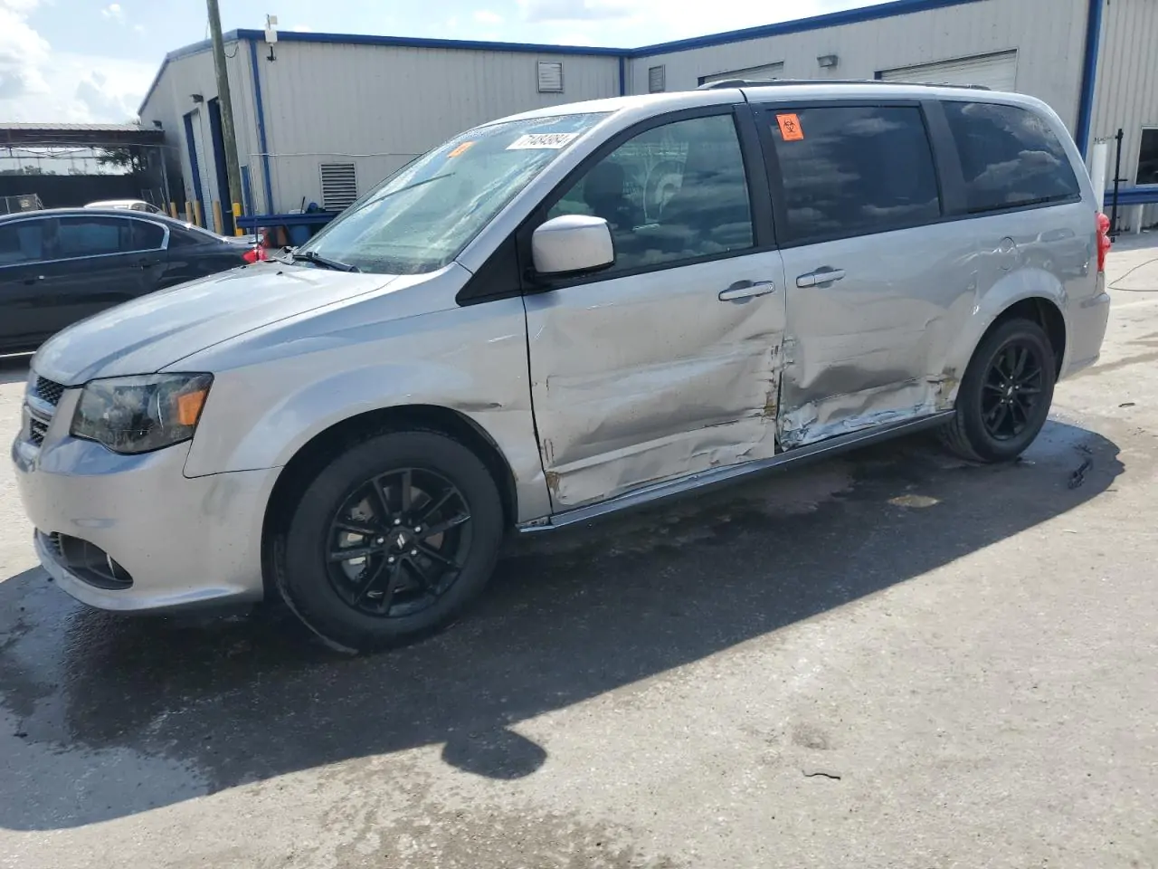 Автомобиль DODGE GRAND CARAVAN GT 2019 | GrandCar Автомобиль DODGE GRAND CARAVAN GT 2019 | GrandCar