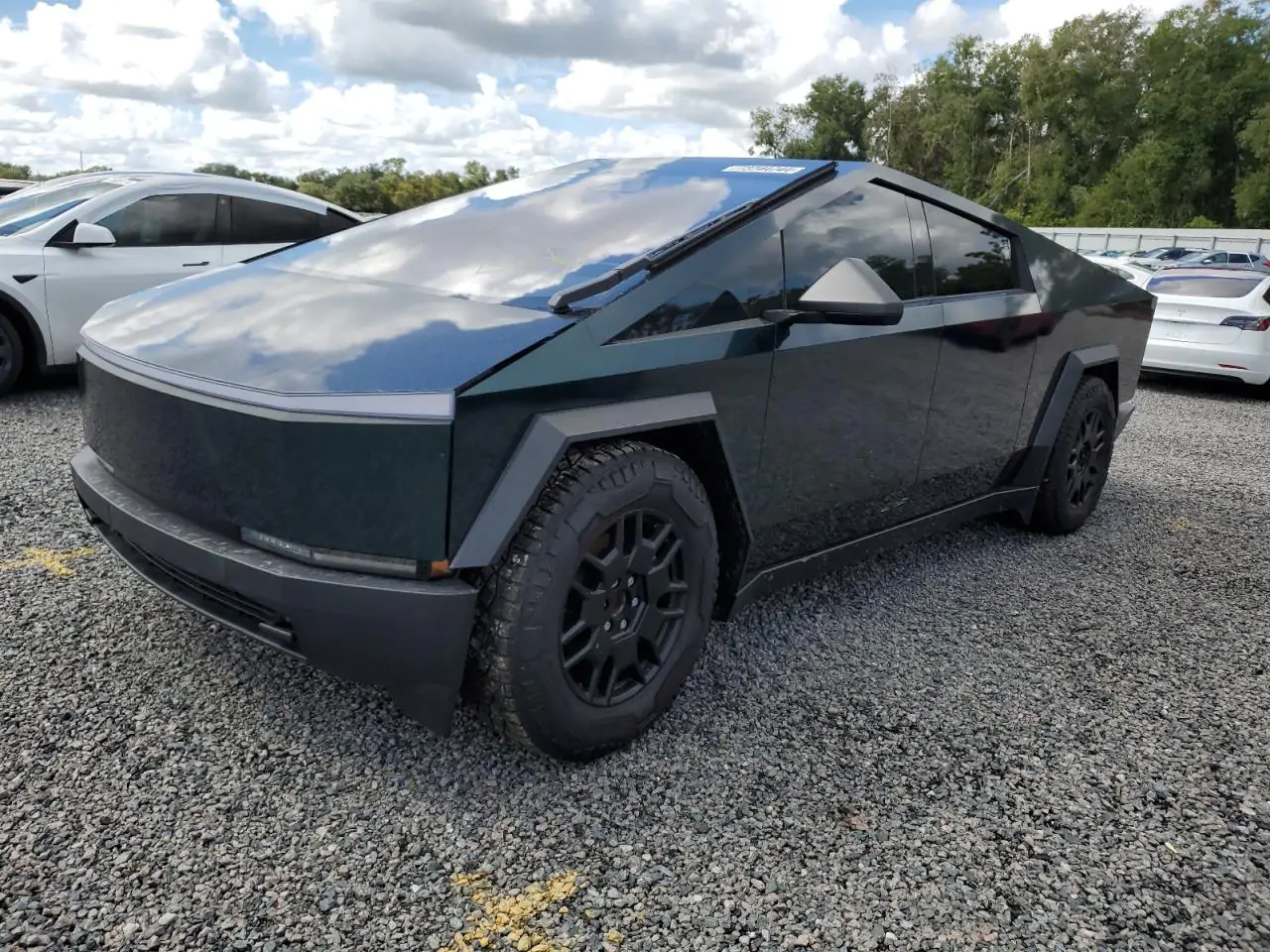 Автомобіль TESLA CYBERTRUCK 2024 | GrandCar