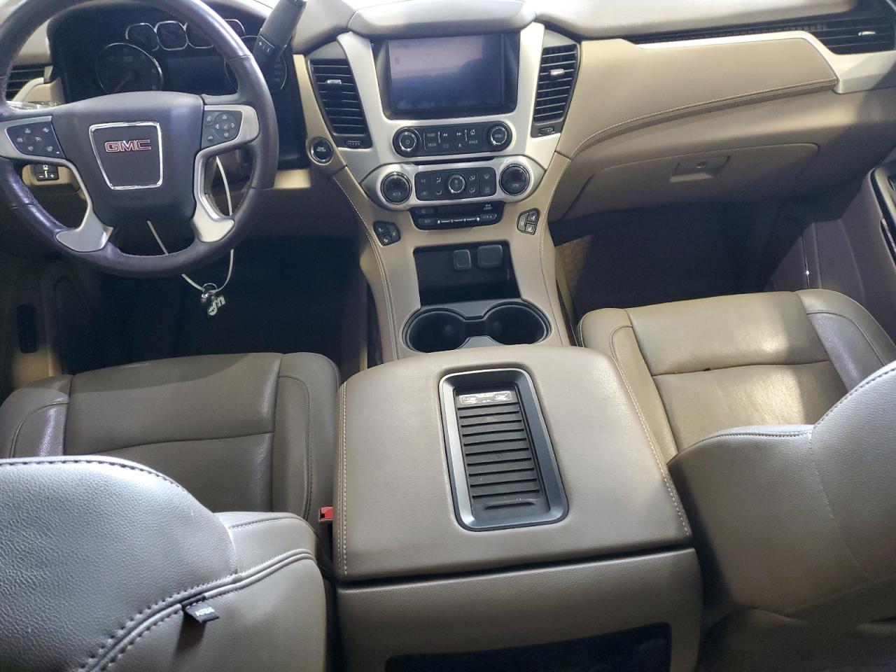 Автомобіль GMC YUKON SLT 2016 | GrandCar Автомобіль GMC YUKON SLT 2016 | GrandCar