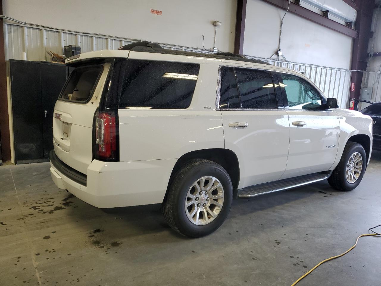Автомобіль GMC YUKON SLT 2016 | GrandCar Автомобіль GMC YUKON SLT 2016 | GrandCar