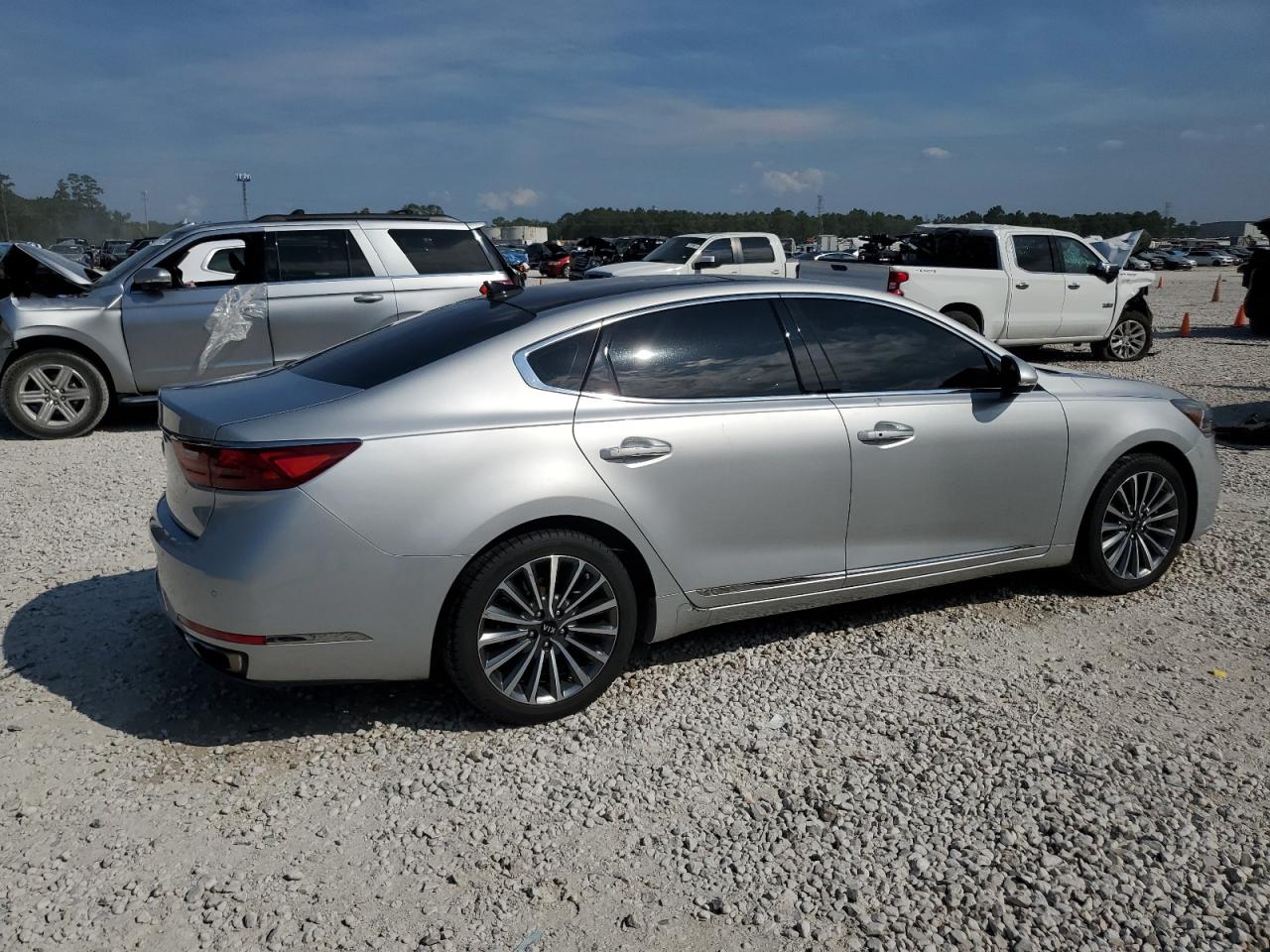 Автомобиль KIA CADENZA PREMIUM 2017 | GrandCar Автомобиль KIA CADENZA PREMIUM 2017 | GrandCar