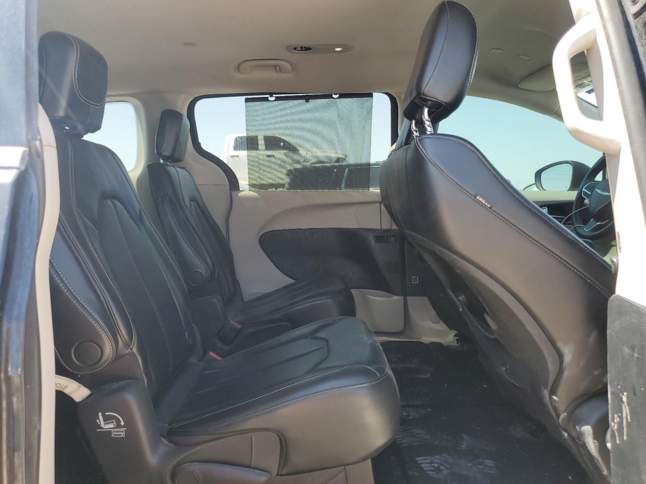 Автомобиль CHRYSLER VOYAGER LXI 2020 | GrandCar Автомобиль CHRYSLER VOYAGER LXI 2020 | GrandCar