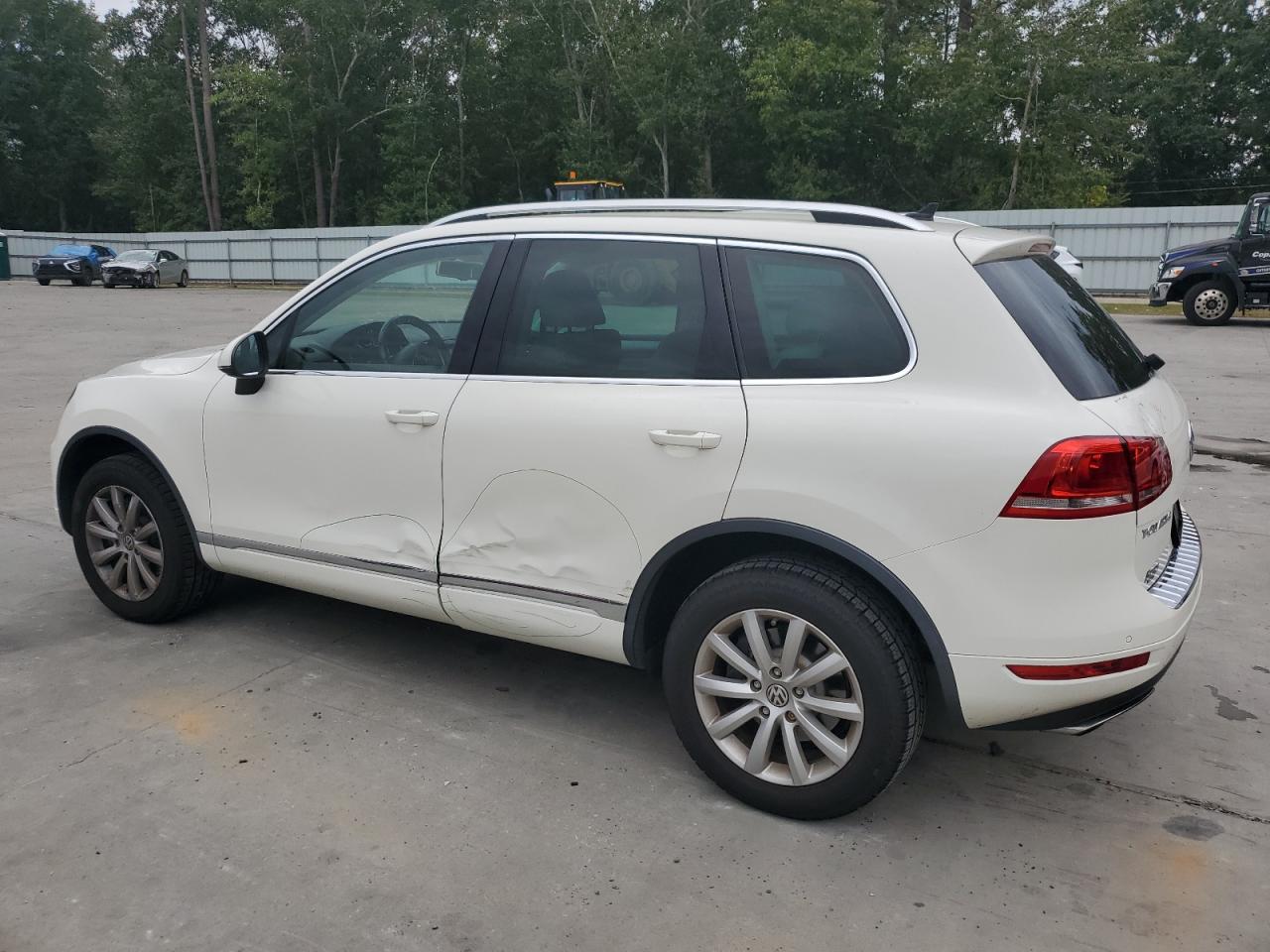 Автомобіль VOLKSWAGEN TOUAREG V6 2012 | GrandCar Автомобіль VOLKSWAGEN TOUAREG V6 2012 | GrandCar
