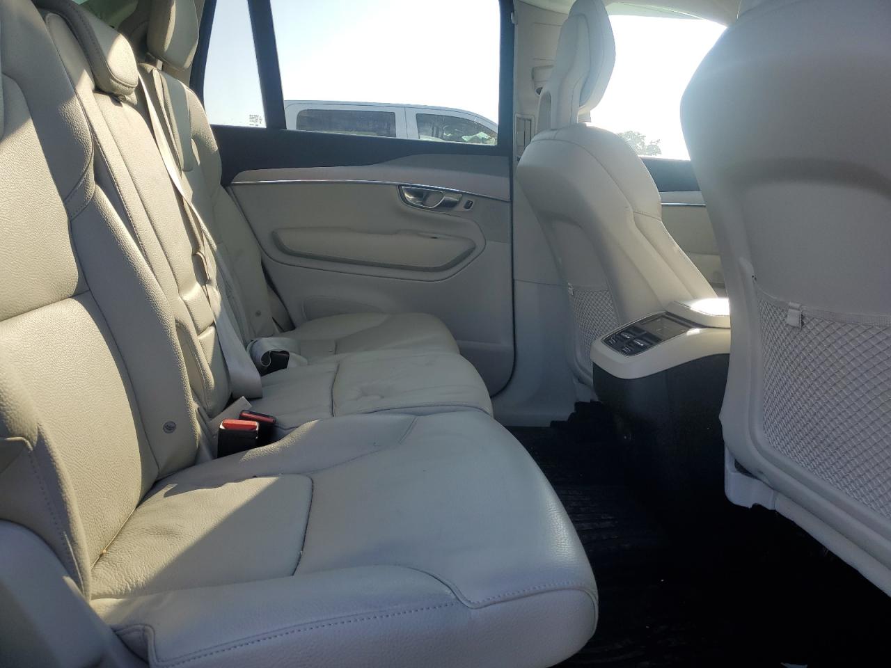 Автомобіль VOLVO XC90 T5 MOMENTUM 2021 | GrandCar Автомобіль VOLVO XC90 T5 MOMENTUM 2021 | GrandCar