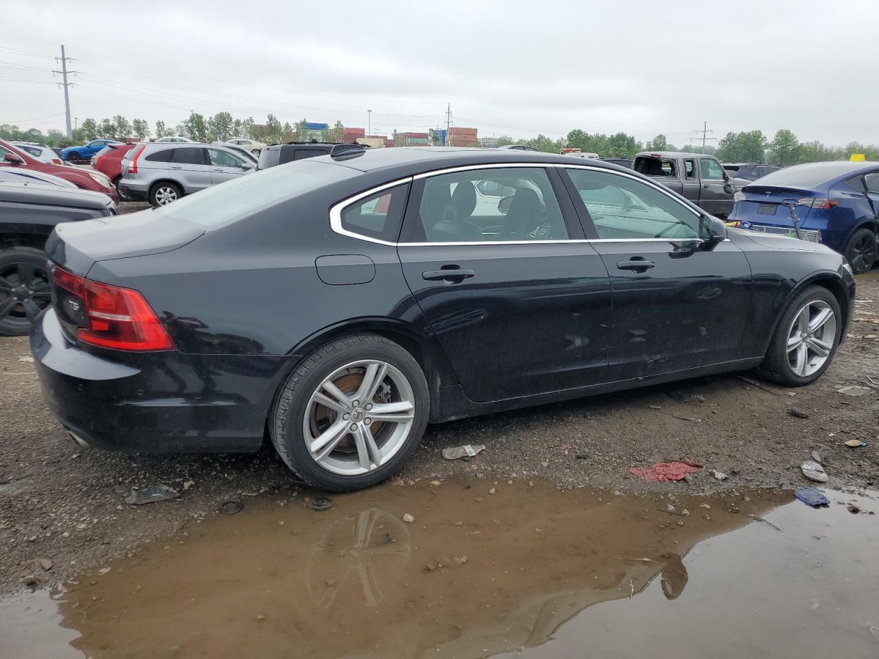 Автомобіль VOLVO S90 T5 MOMENTUM 2018 | GrandCar Автомобіль VOLVO S90 T5 MOMENTUM 2018 | GrandCar