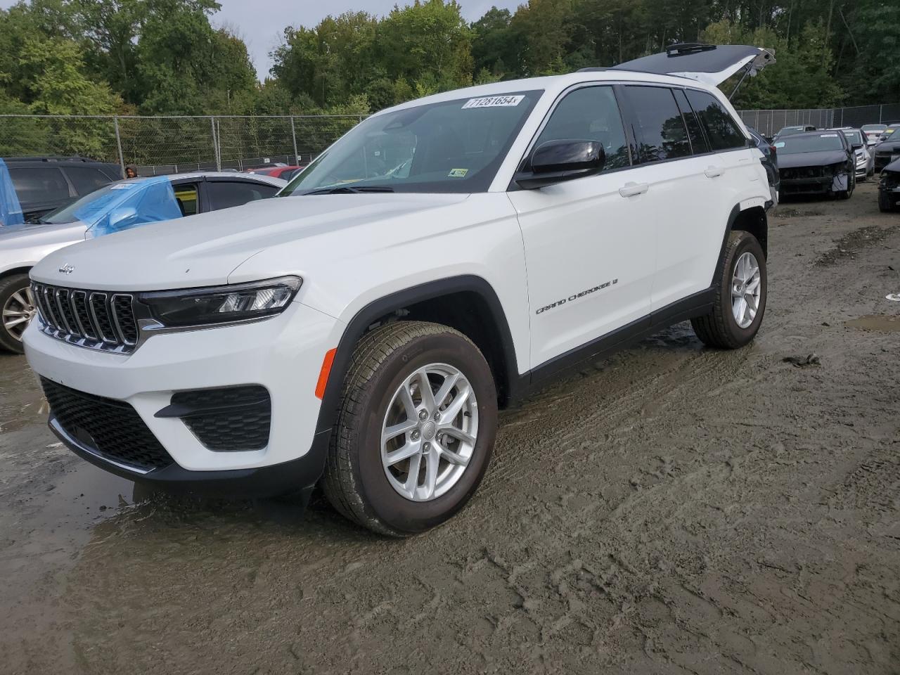 Автомобіль JEEP GRAND CHEROKEE LAREDO 2023 | GrandCar