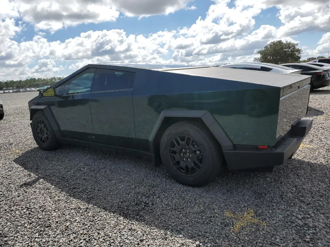 Автомобиль TESLA CYBERTRUCK 2024 | GrandCar Автомобиль TESLA CYBERTRUCK 2024 | GrandCar