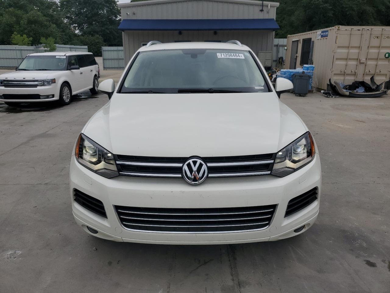 Автомобіль VOLKSWAGEN TOUAREG V6 2012 | GrandCar Автомобіль VOLKSWAGEN TOUAREG V6 2012 | GrandCar