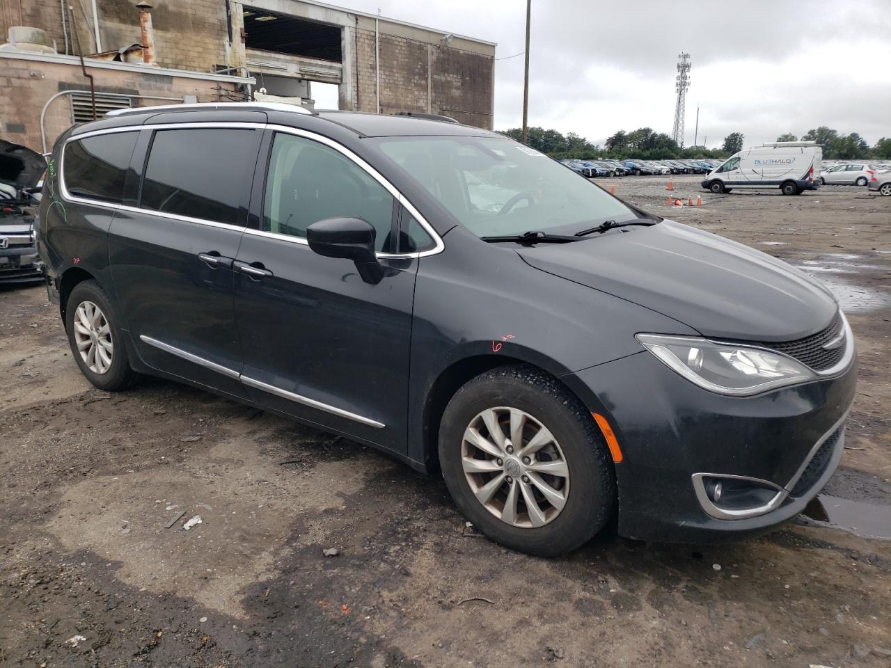 Автомобиль CHRYSLER PACIFICA TOURING L 2019 | GrandCar Автомобиль CHRYSLER PACIFICA TOURING L 2019 | GrandCar