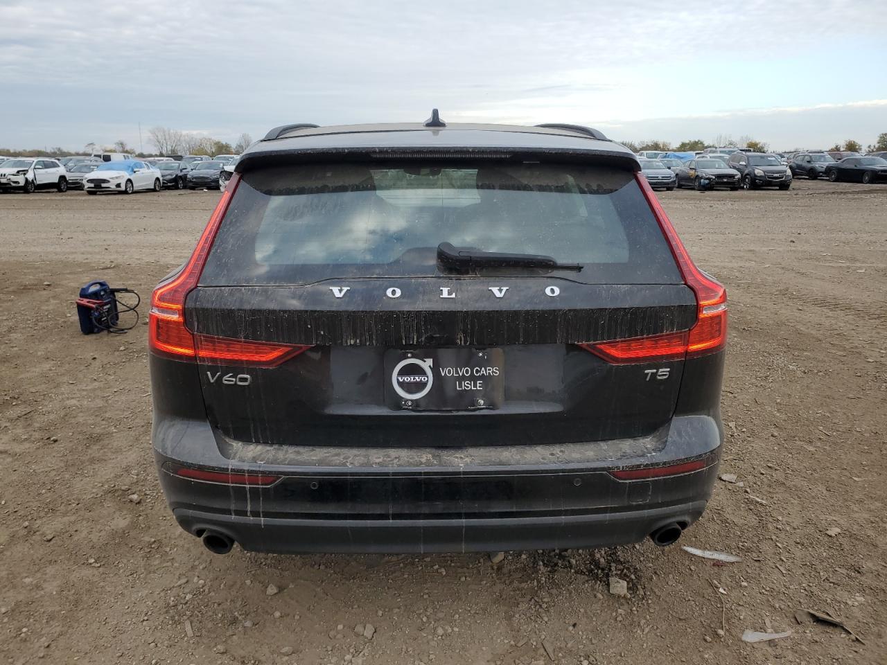 Автомобіль VOLVO V60 T5 MOMENTUM 2020 | GrandCar Автомобіль VOLVO V60 T5 MOMENTUM 2020 | GrandCar