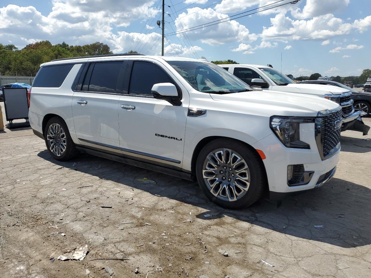 Автомобіль GMC YUKON XL DENALI ULTIMATE 2023 | GrandCar Автомобіль GMC YUKON XL DENALI ULTIMATE 2023 | GrandCar