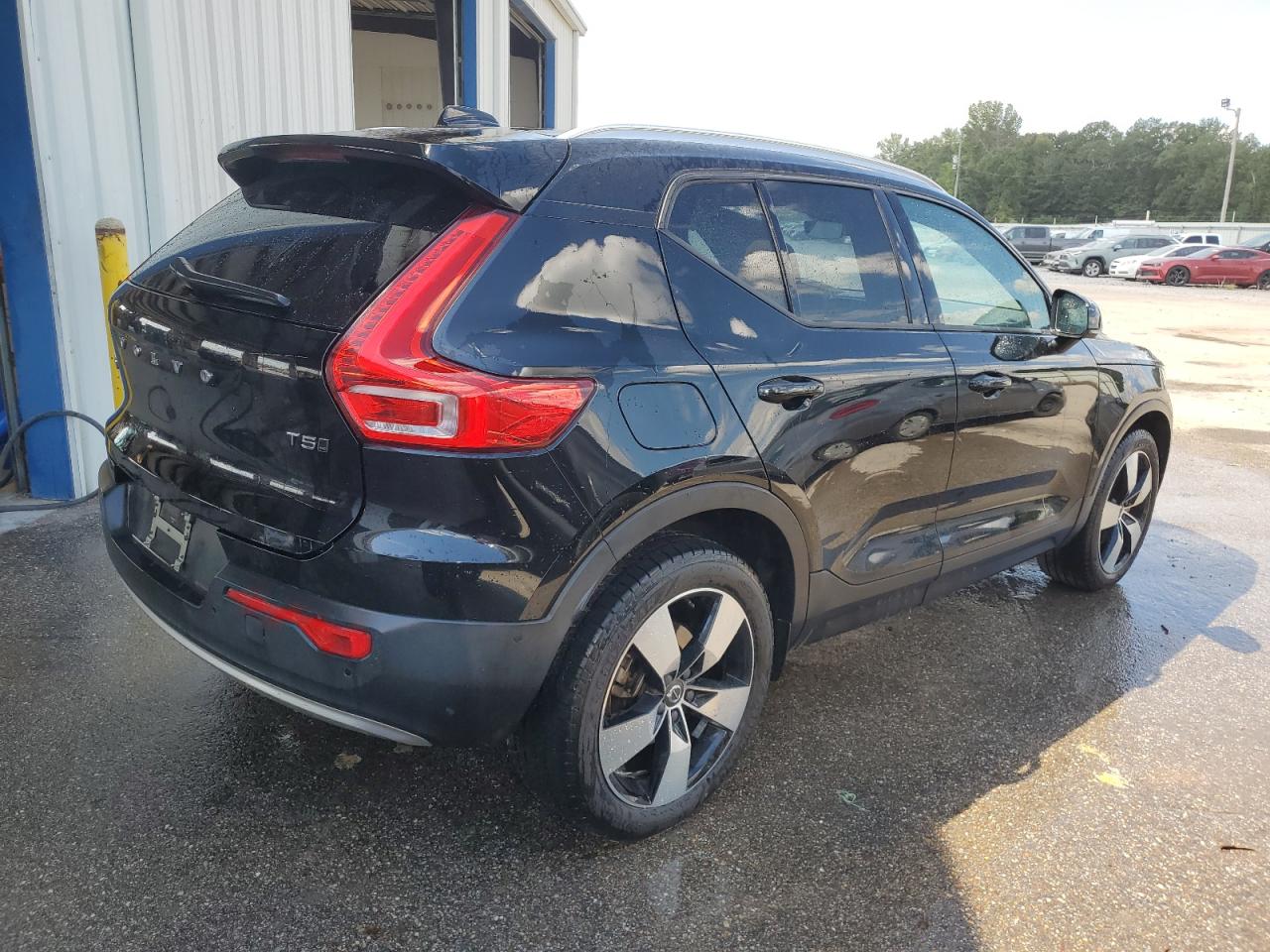 Автомобиль VOLVO XC40 T5 MOMENTUM 2019 | GrandCar Автомобиль VOLVO XC40 T5 MOMENTUM 2019 | GrandCar