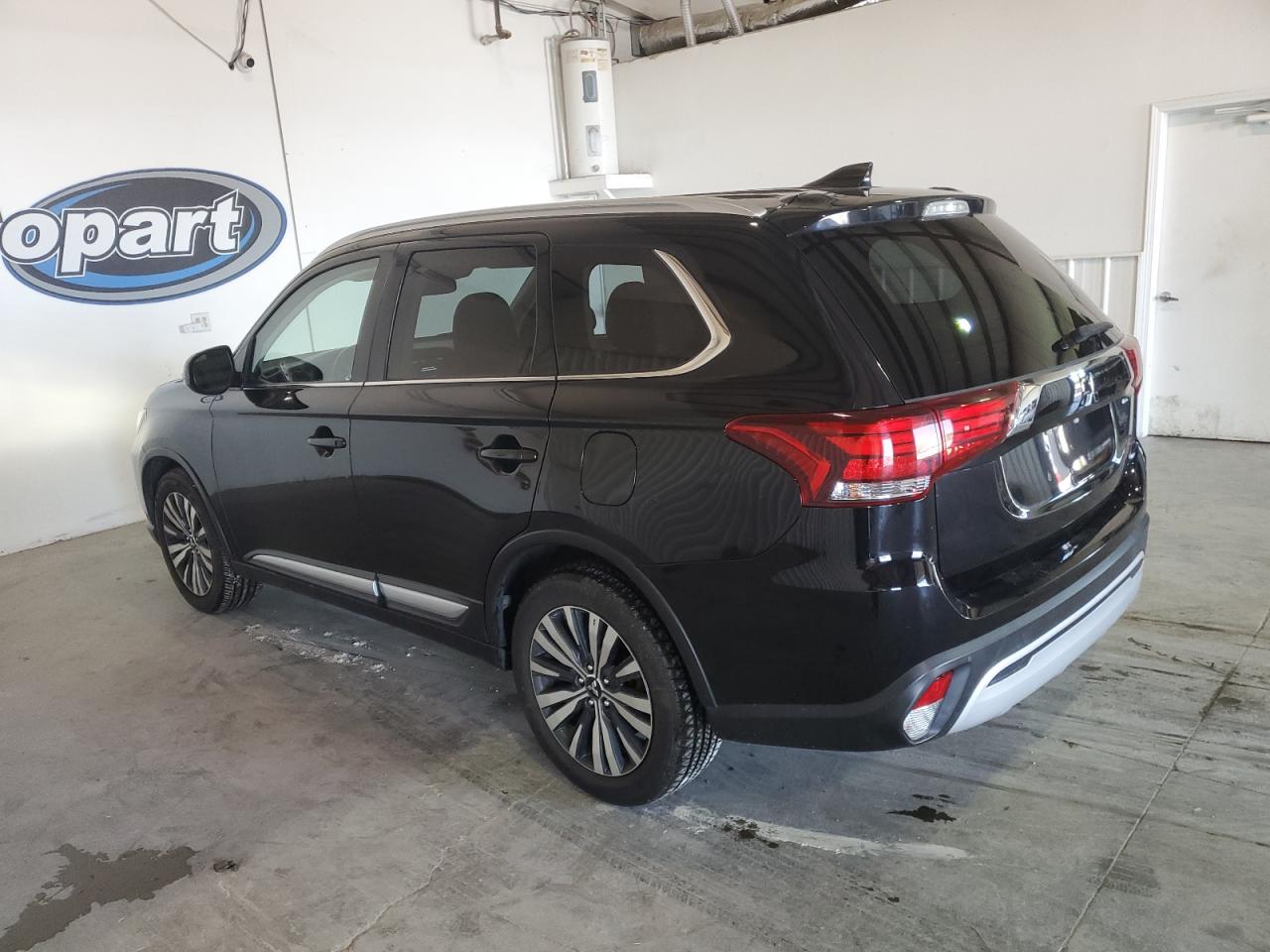Автомобіль MITSUBISHI OUTLANDER SE 2020 | GrandCar Автомобіль MITSUBISHI OUTLANDER SE 2020 | GrandCar
