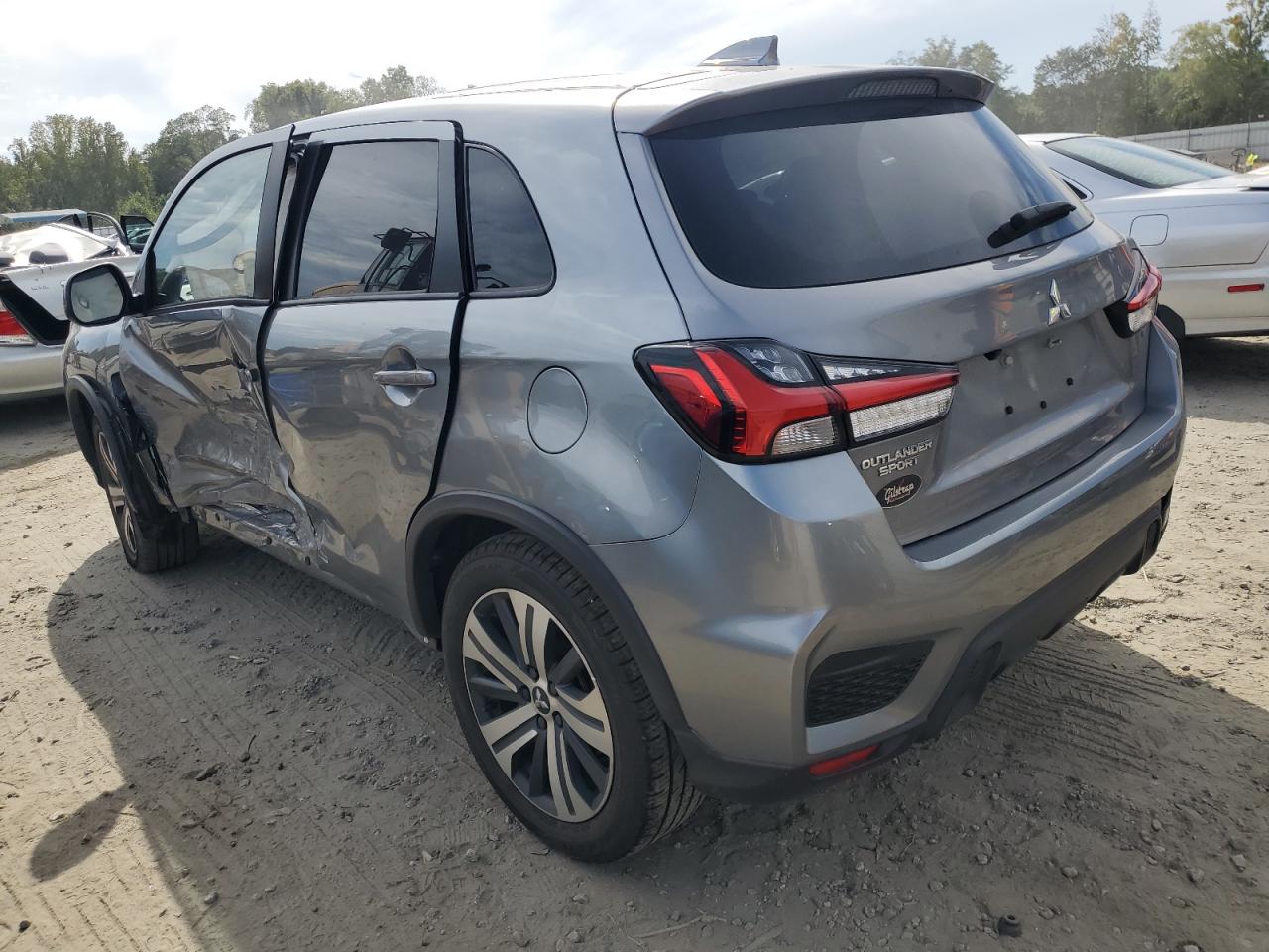 Автомобіль MITSUBISHI OUTLANDER SPORT ES 2022 | GrandCar Автомобіль MITSUBISHI OUTLANDER SPORT ES 2022 | GrandCar