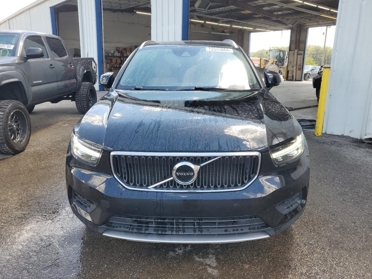 Автомобиль VOLVO XC40 T5 MOMENTUM 2019 | GrandCar Автомобиль VOLVO XC40 T5 MOMENTUM 2019 | GrandCar