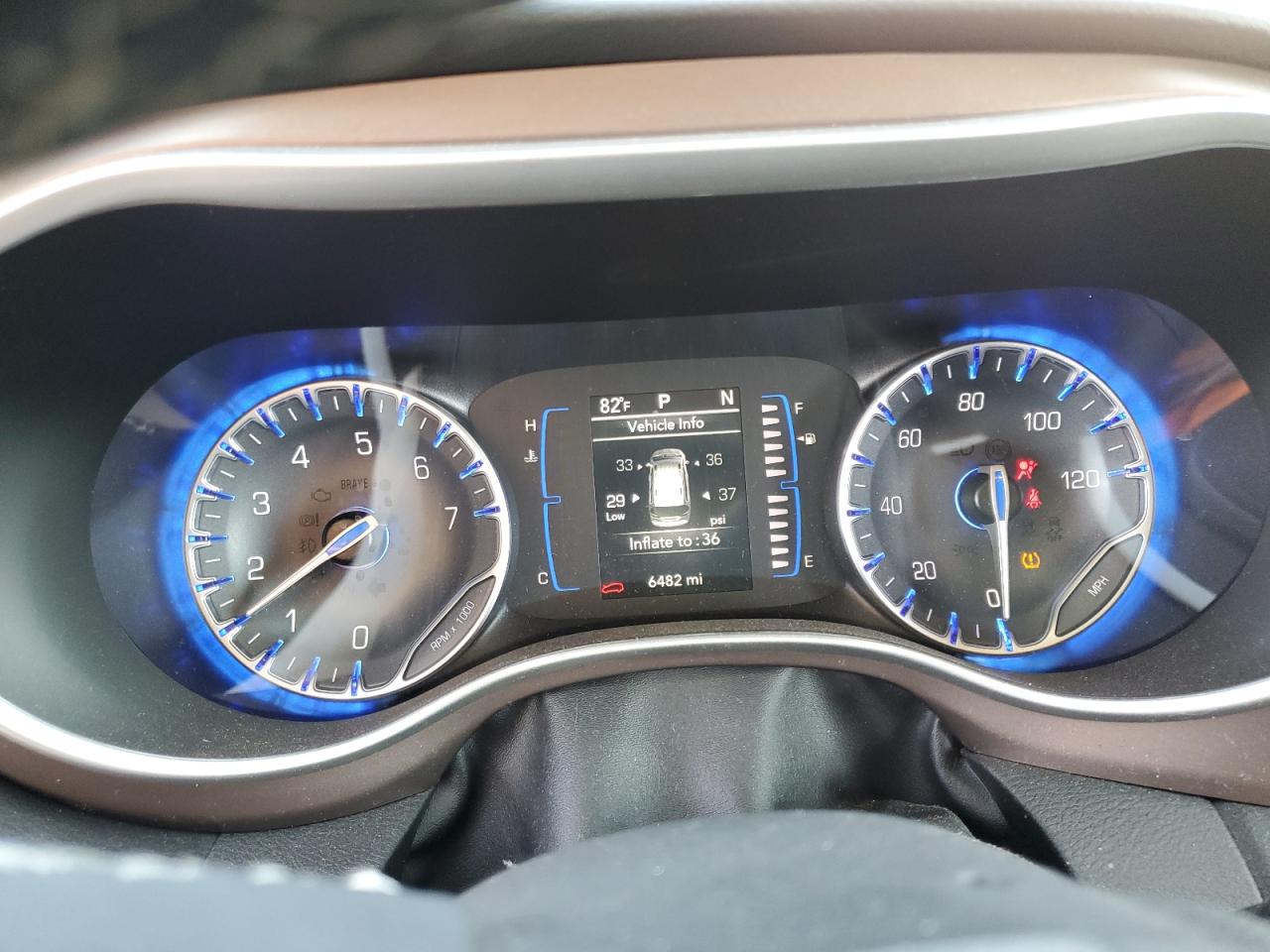 Автомобиль CHRYSLER VOYAGER LX 2023 | GrandCar Автомобиль CHRYSLER VOYAGER LX 2023 | GrandCar