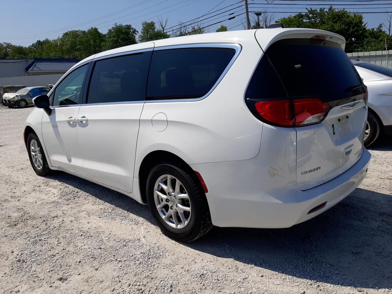 Автомобиль CHRYSLER VOYAGER LX 2022 | GrandCar Автомобиль CHRYSLER VOYAGER LX 2022 | GrandCar