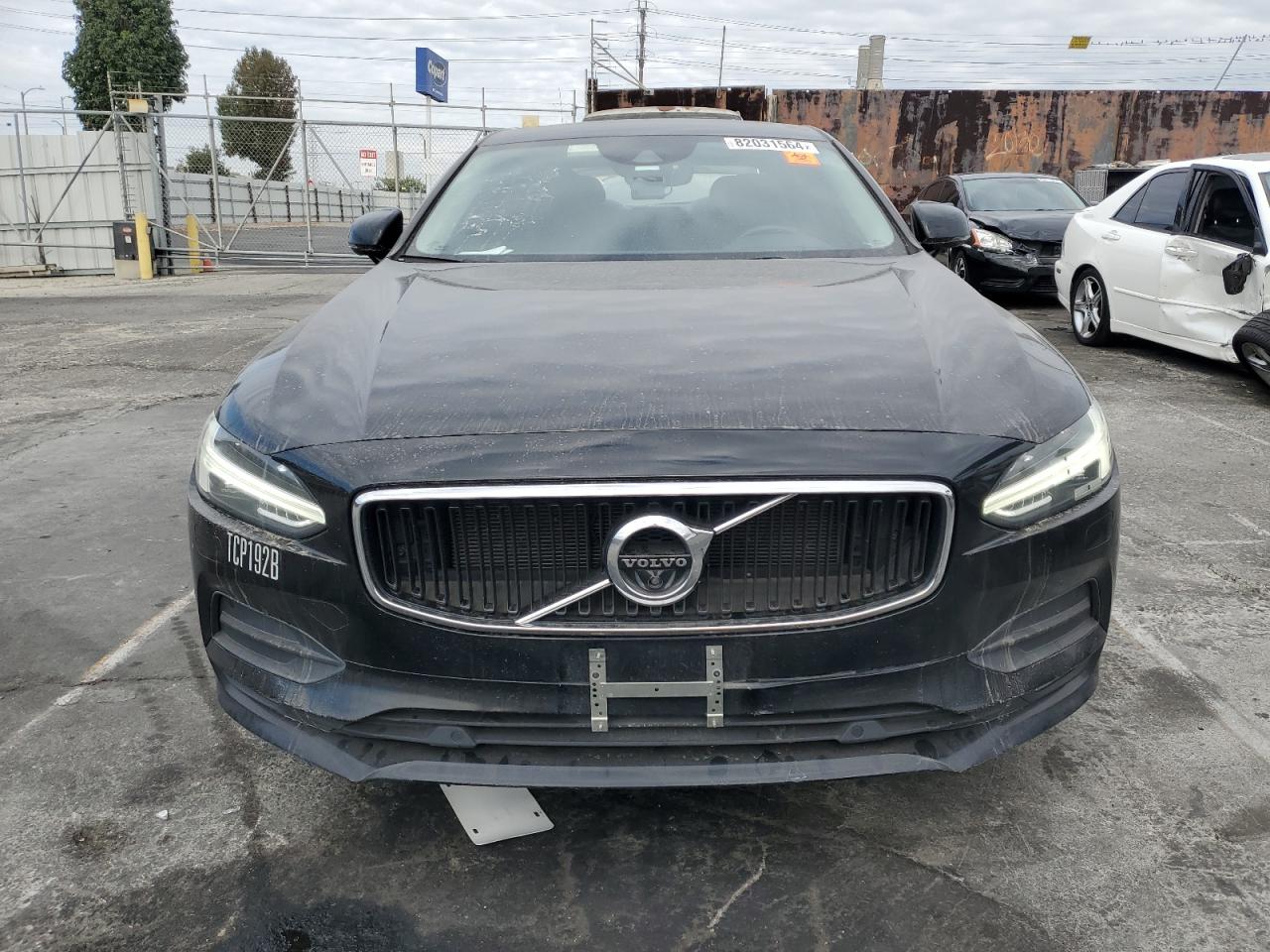Автомобіль VOLVO S90 T5 MOMENTUM 2018 | GrandCar Автомобіль VOLVO S90 T5 MOMENTUM 2018 | GrandCar