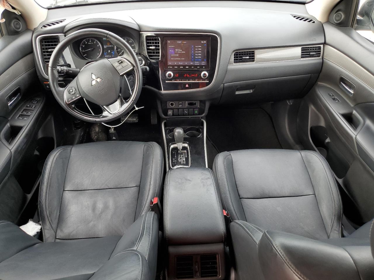 Автомобіль MITSUBISHI OUTLANDER SE 2020 | GrandCar Автомобіль MITSUBISHI OUTLANDER SE 2020 | GrandCar